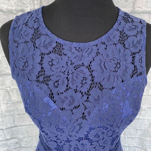 Lulus trumpet floor length gown fully lined with lace overlay sz S - Picture 8 of 15